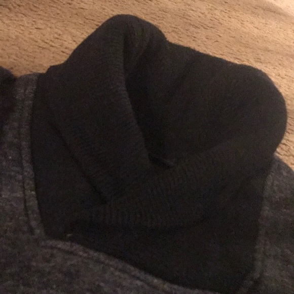 Sweater - Picture 2 of 4